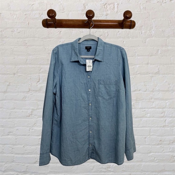 J.CREW Tops - J.Crew Large Chambray Shirt XL Signature Fit Lovers Lane Wash Long Sleeve NWT